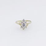 10k Yellow Gold Syntetic white gemstone ring ajr10 Size: 7.75 3